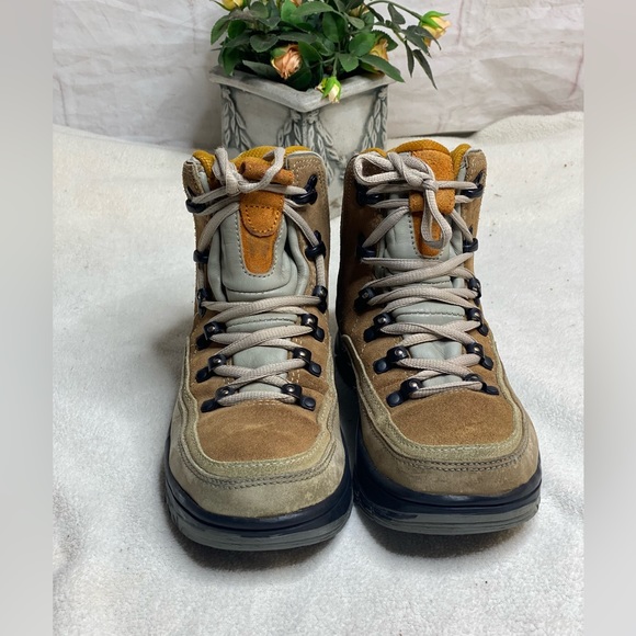 Gravis Dune Total grey leather woman boots  size 6.5 - Picture 4 of 7